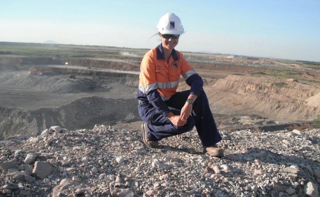 Biloela engineer Heather Parry has won the 2011 Queensland Resources Council Resources Award for Women. Biloela engineer Heather Parry has won the 2011 Queensland Resources Council Resources Award for Women.